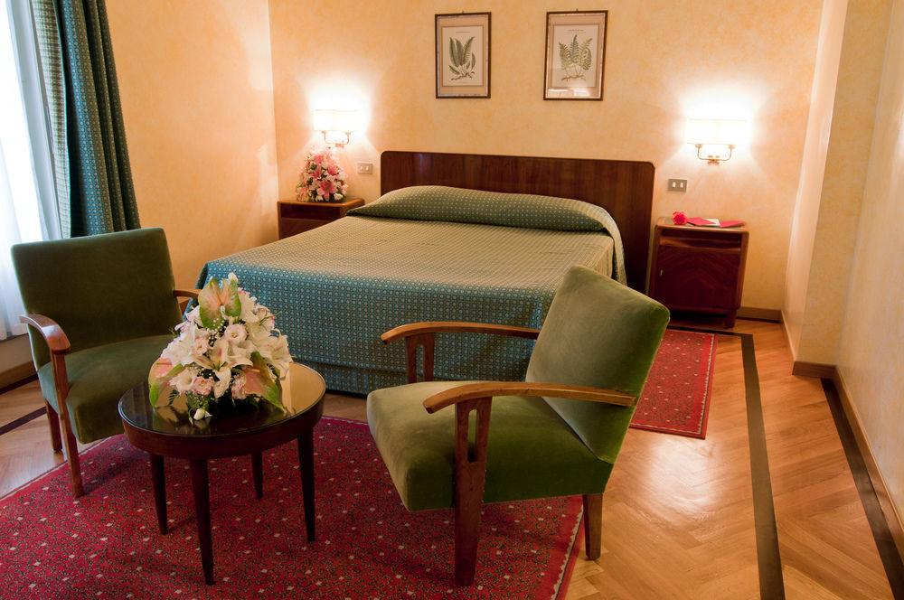 Bettoja Hotel Atlantico Rome Exterior photo